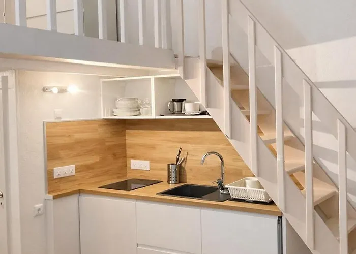 Appartement -deluxe Top1, Charmant&rénové, Hyper Centre- Centre *