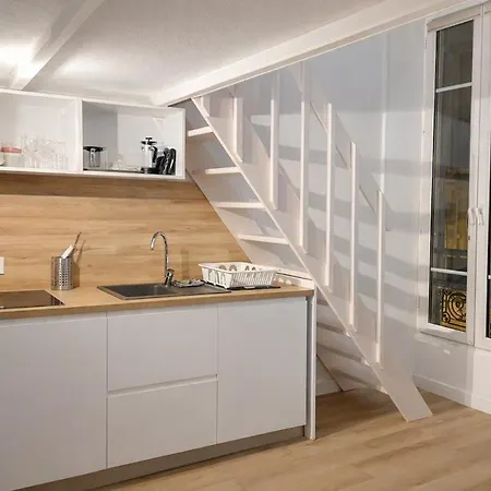 Appartement Deluxe Studio, Renove, Au Coeur Du Centre-ville, Centre *